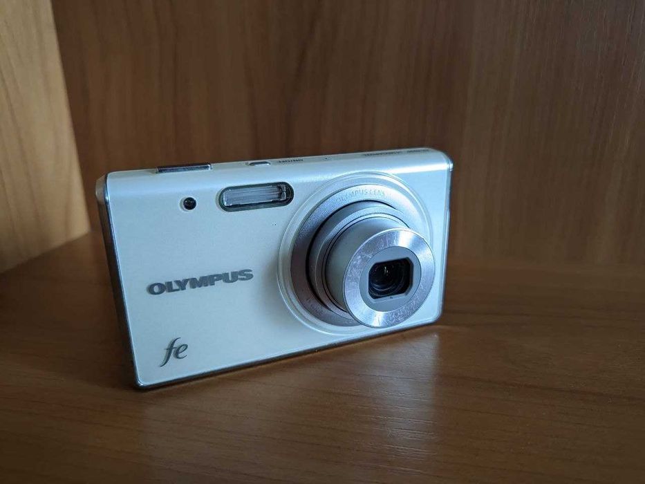 Цифровая винтажная мыльница Olympus FE-4040