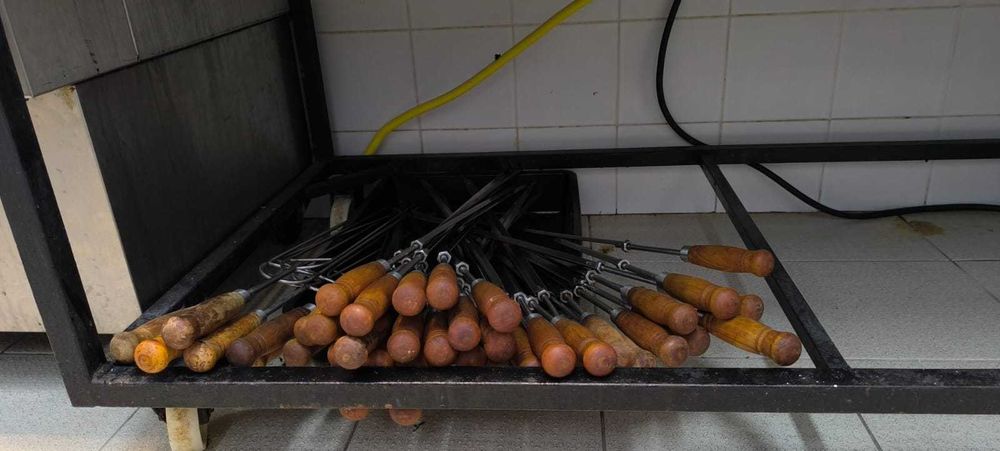 Oportunidade! Churrasqueira Rodizio 26 Espetos a Gás 1 Ano de Uso.