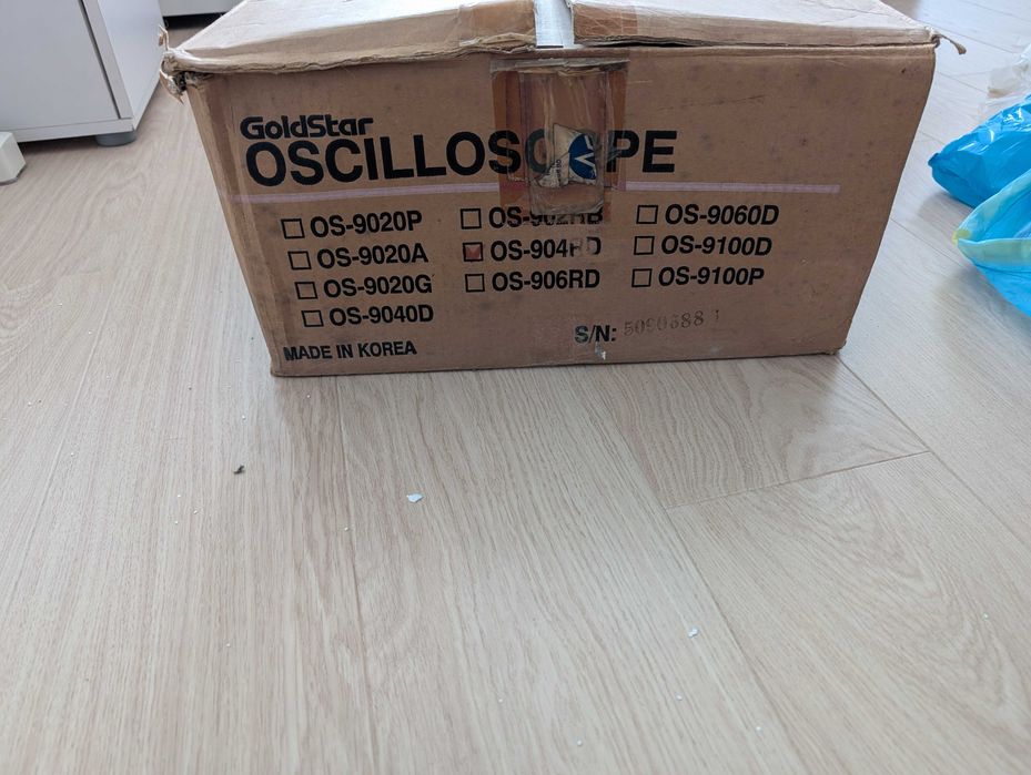 Osciloscópio analógico marca KIOTTO modelo G5100.