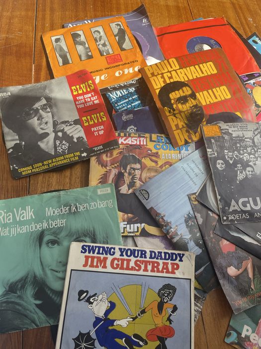 Vários discos vinil antigos- 45
