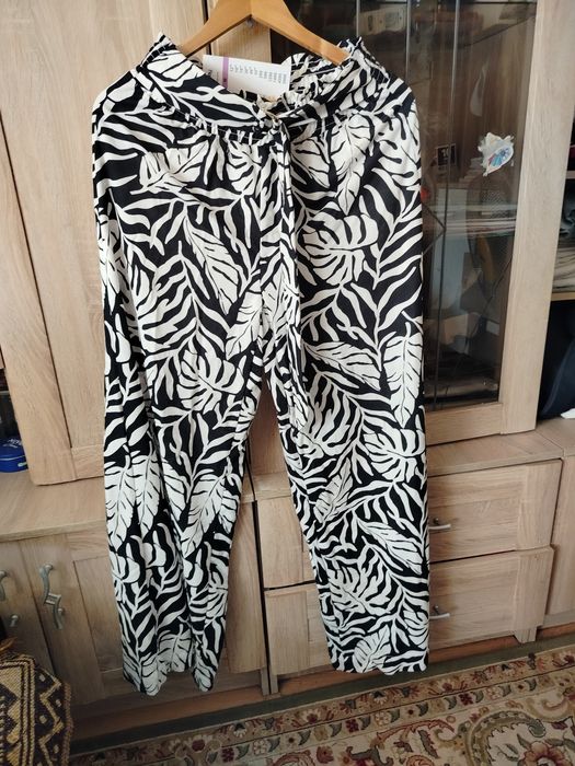 Spodnie damskie M nowe