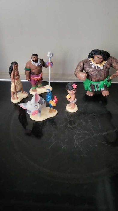 8 Disney Pixar Coco & Moana (Vaiana) Figurines64740469500161124