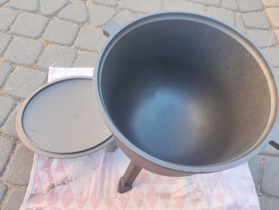 Kociołek żeliwny 10l myśliwski na ognisko grill