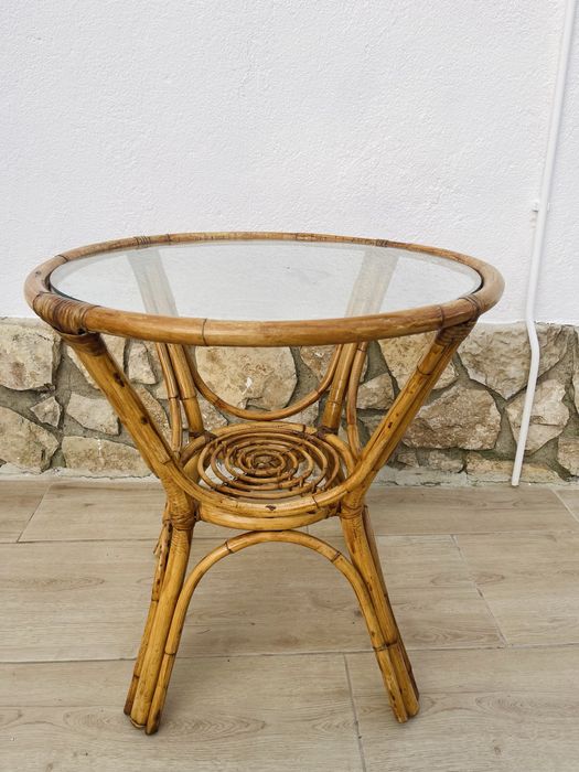 Mesa de apoio em bambu