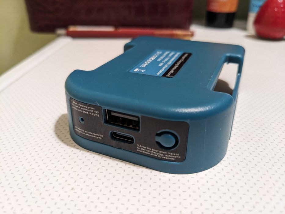 Адаптер USB, повербанк (power bank), ліхтарик Макіта(Makita) Milwaukee