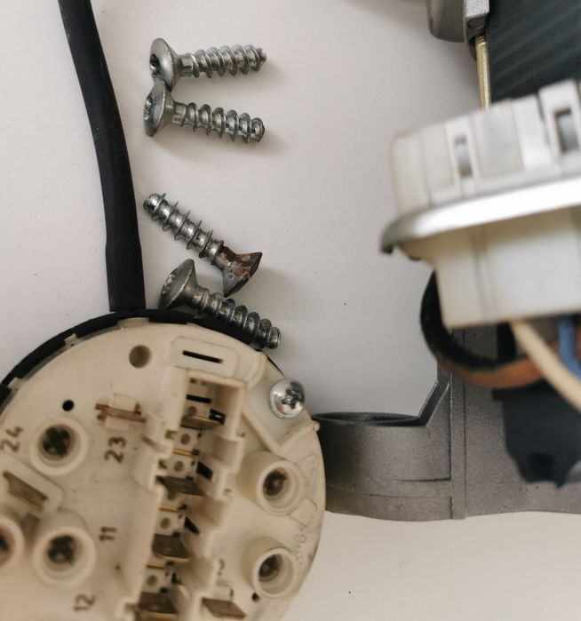 silnik elektryczny do pralki Beko firmy Arcelik plus przekaźnik