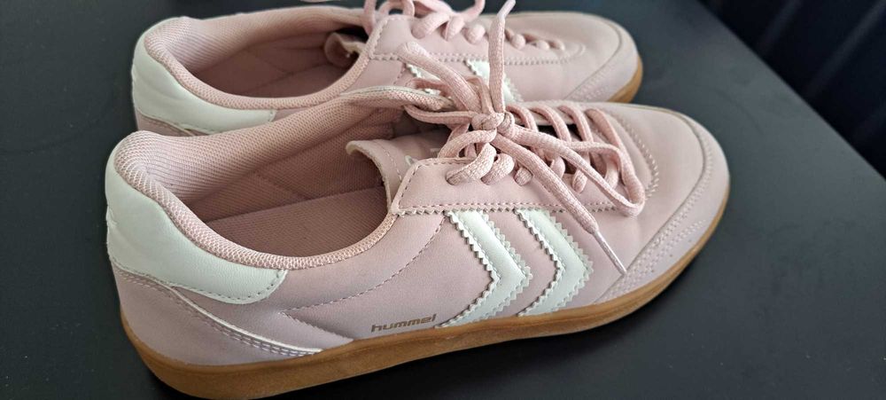 Ténis Hummel/Lefties