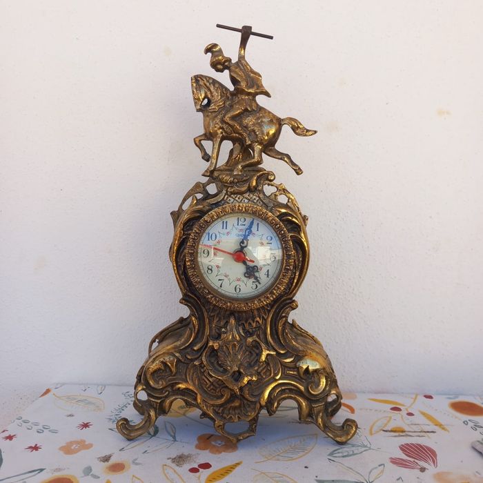 Relógio de mesa antigo