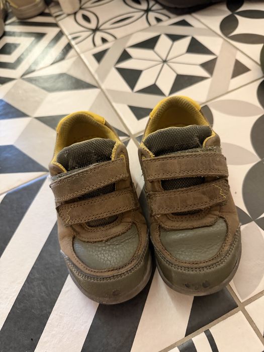 Кросівки шкіряні Clarks  25 розмір
