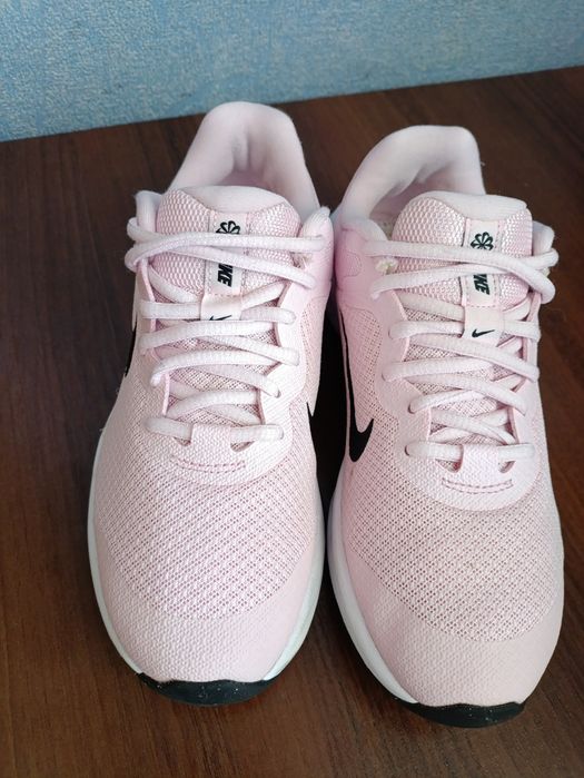 Кросівки Nike розмір 36.5