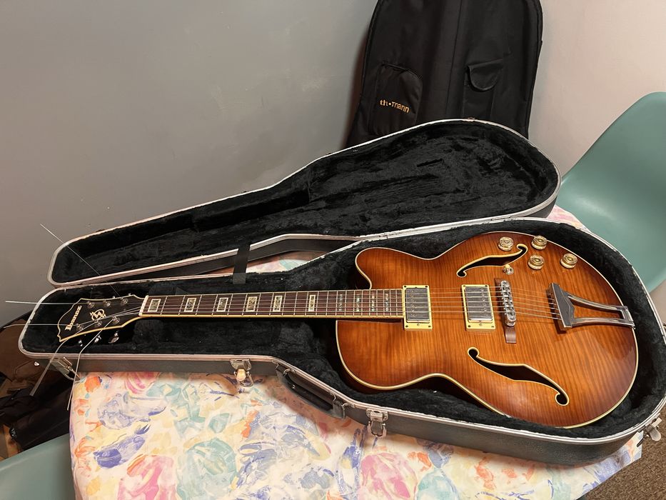 Ibanez AF85 com hard case