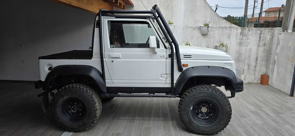 Suzuki Samurai SJ500