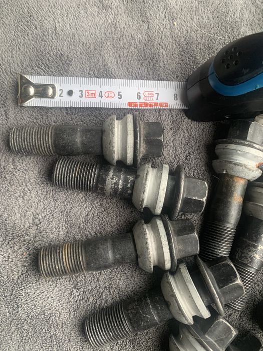 Болти колісніMercedes ML W164 166 GL X164 X166 w222