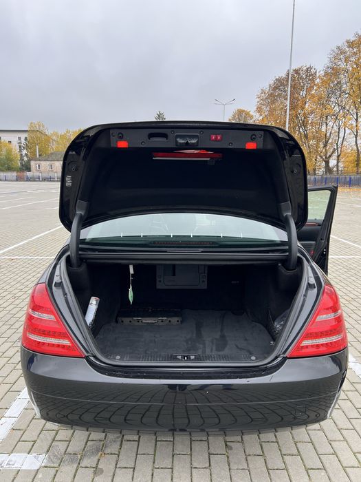 Дизельний w221 Mercedes-Benz 2008 року