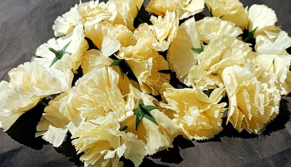 Штучні квіти головки