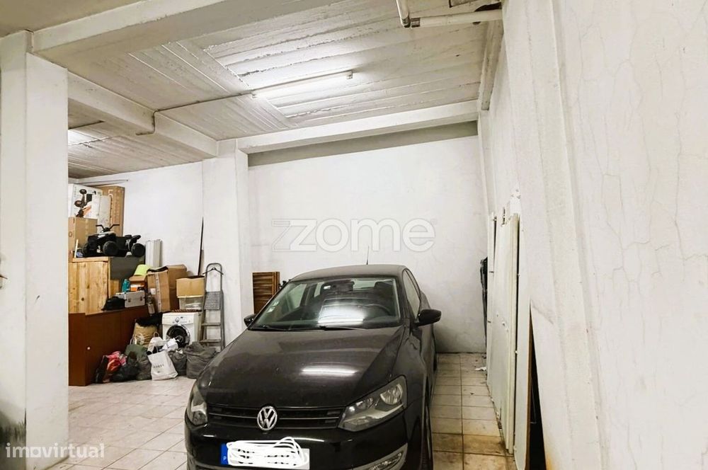 Apartamento T3 com Lareira, Parqueamento e Arrecadação – Santa Mar...