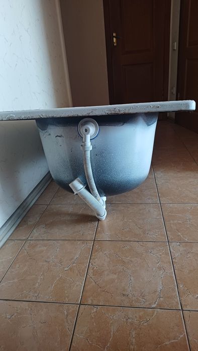 Продам  ванную  металлическая
