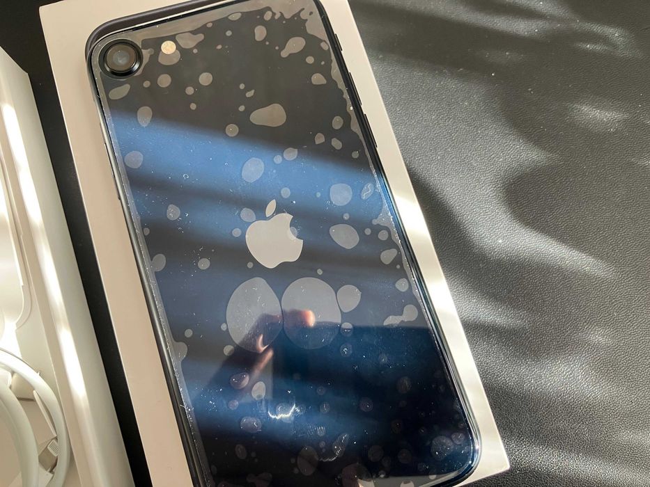 iPhone SE 3 2022 64GB R-SIM