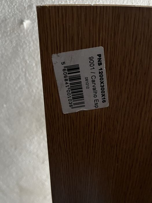 Prateleira em madeira