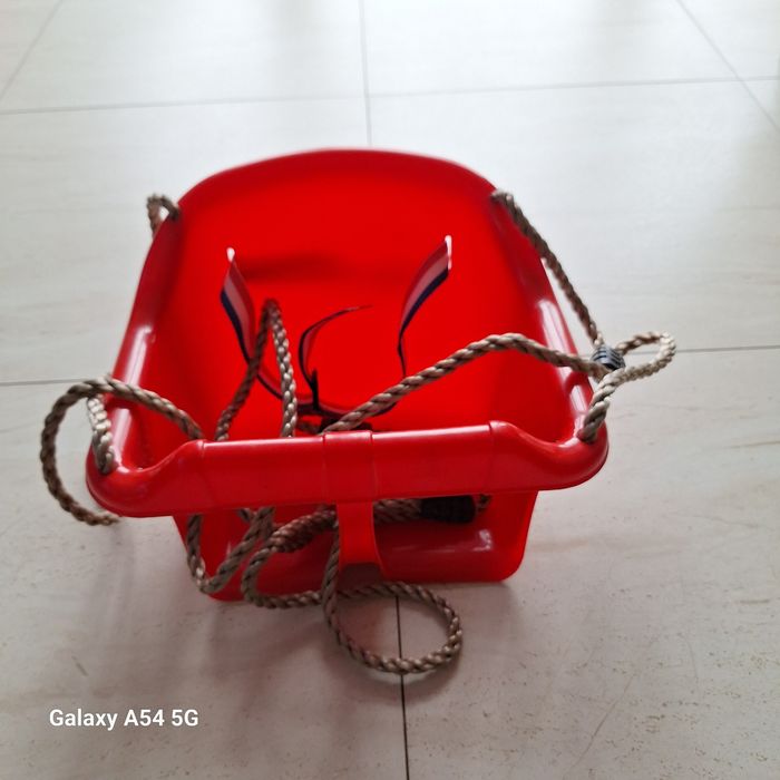 Huśtawka kubełkowa czerwona