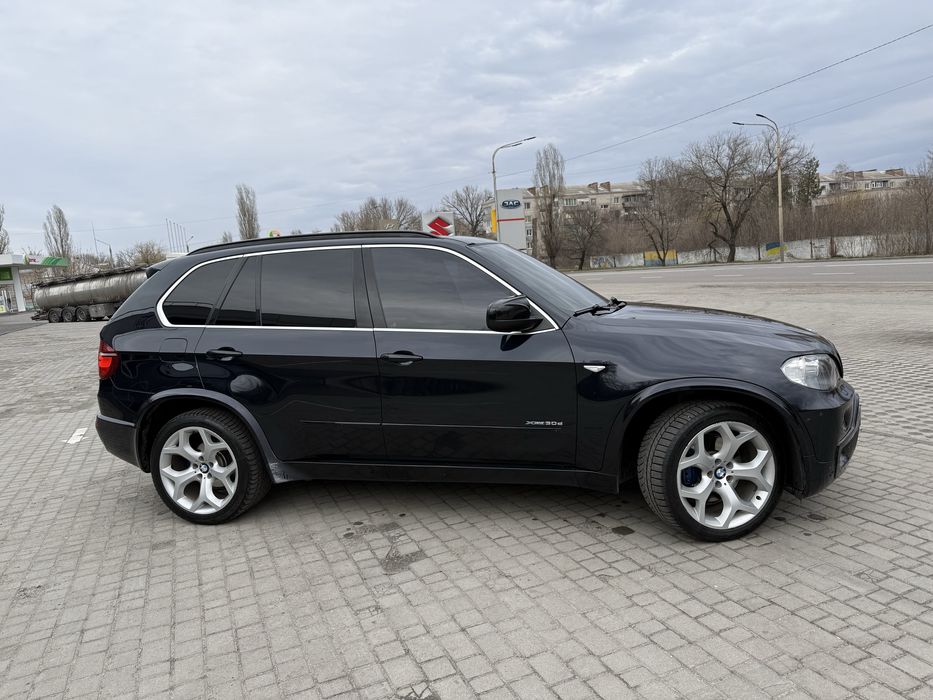 Продам BMW X5 e70 M57