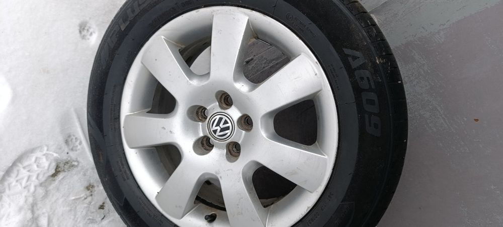 Продам диски на 16 , гольф 4