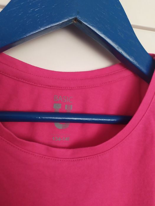 T-shirt różowy gładki 134/140cm Basic U