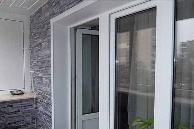 Утеплені відкоси з сендвіч панелі