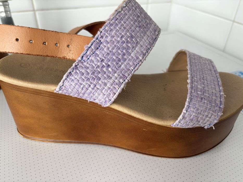 Sandalias compensadas