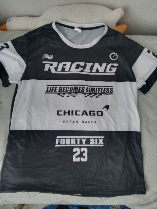 Продам футболки.