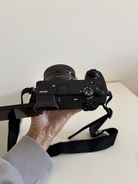 Sony A6700 + objetiva 16-50mm