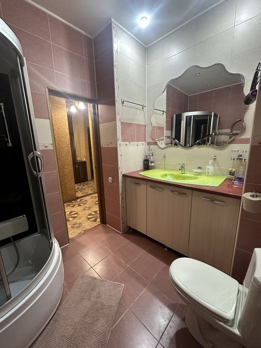 Оренда 2х кім пр миру ,21 світло не вимикають
