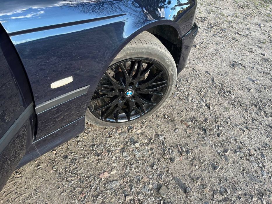 Продам BMW e39 520( обмен на мото )
