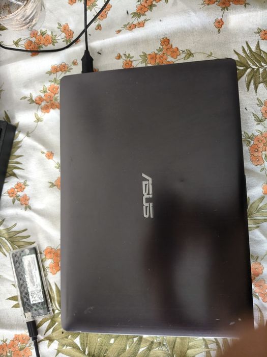 Vendo portátil ASUS cinza bem estimado  i5  ecrã Touch