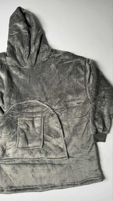 Nowa kocobluza bluza ciepla z kieszeniami kapturem uniwersalna