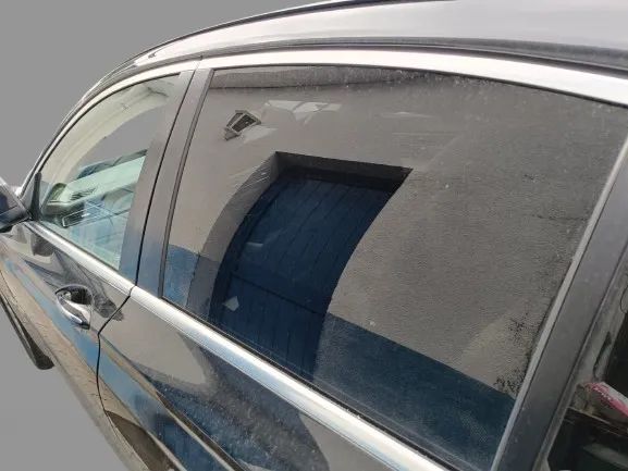 Vidro porta trás esquerdo BMW 7 (F01, F02, F03, F04)