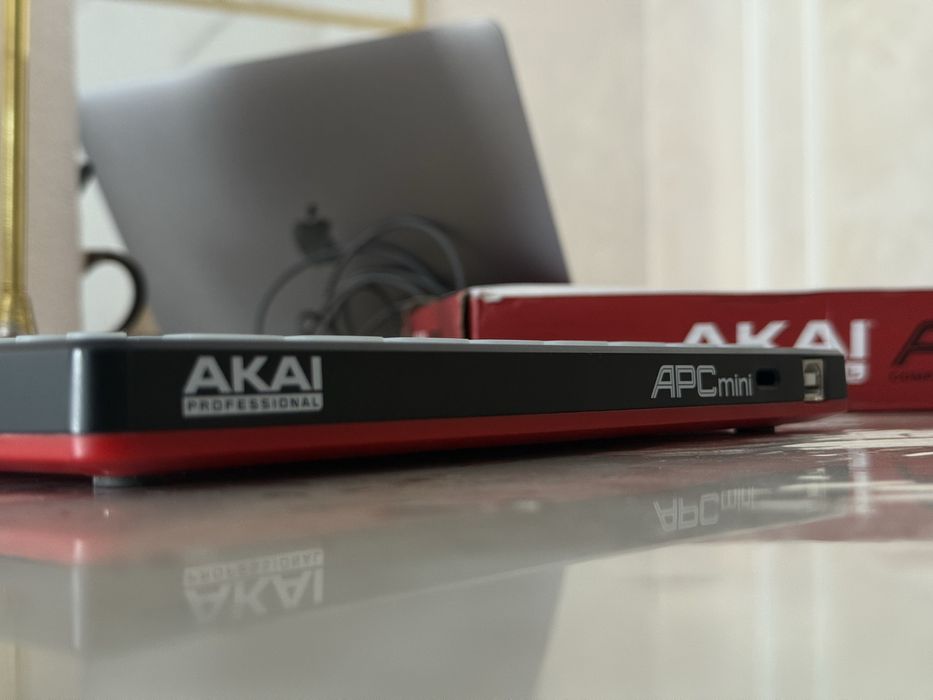 Akai apc mini mk1