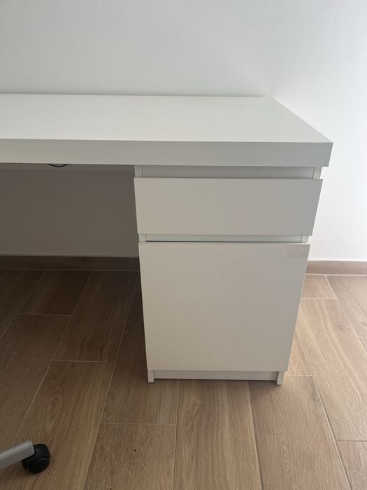 Secretaria malm + cadeira
