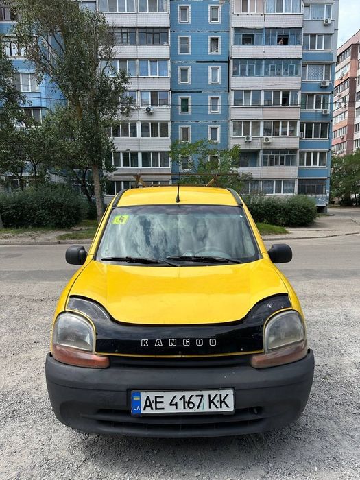 Рено       Кенго.