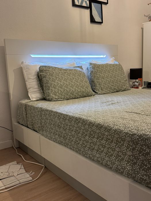 Cama de Casal com estrado 160x200 cm