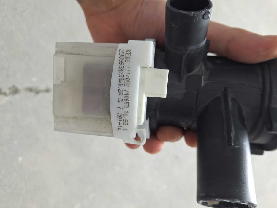 Pompka do pralki bosch, numery w galerii.