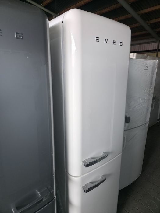 Холодильник SMEG  197см 60 ширини Великий вибір кольору