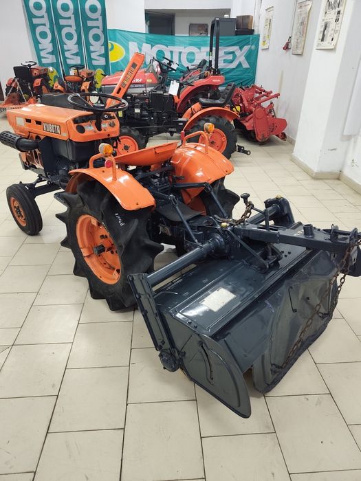 kUBOTA B7001E /// Frese /// Transporte