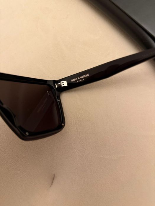 Saint Laurent Paris SL 607