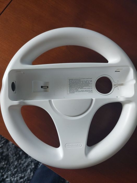 Wii em preto com imensos acessórios e jogos