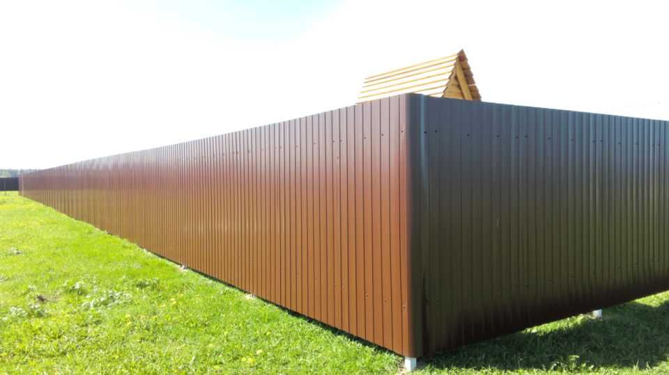 Забор из профнастила под ключ. Ворота, Калитки, Столбы, Фундамент