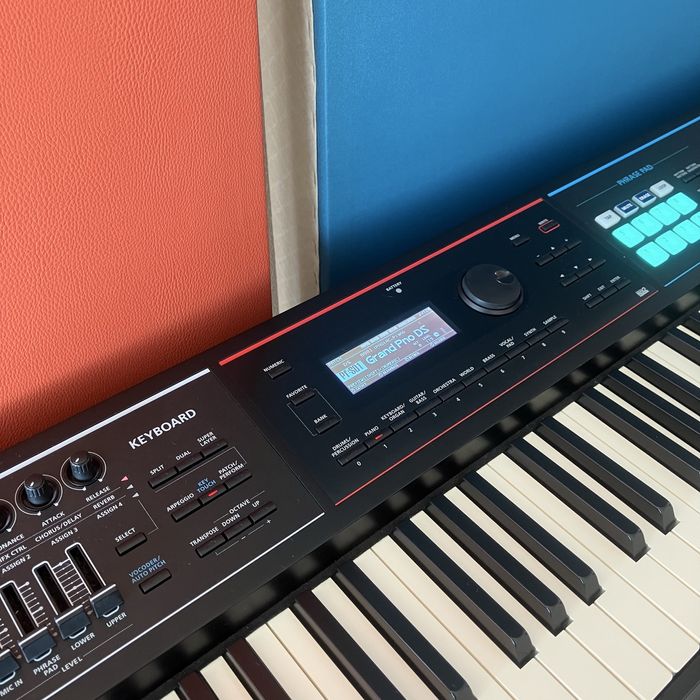 Roland Juno DS88 Piano Sintetizador