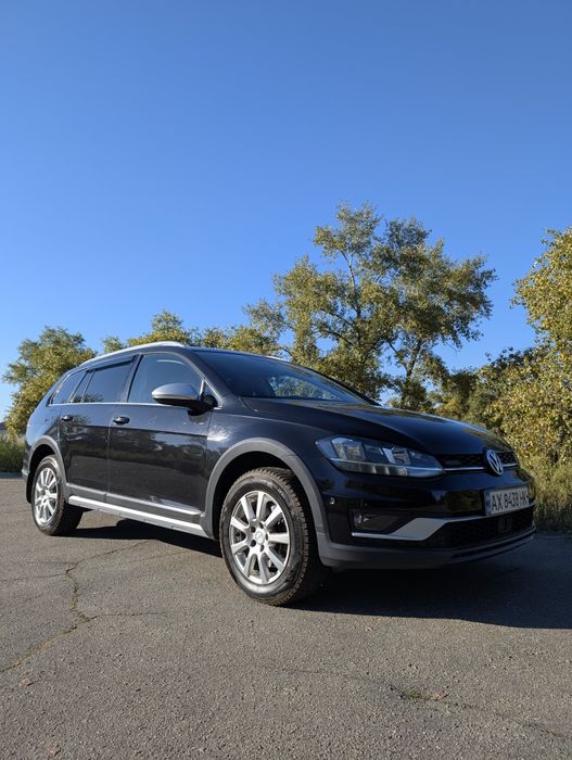 Volkswagen Golf Alltrack

Volkswagen Golf 2017

Автобазар
Volkswagen
G