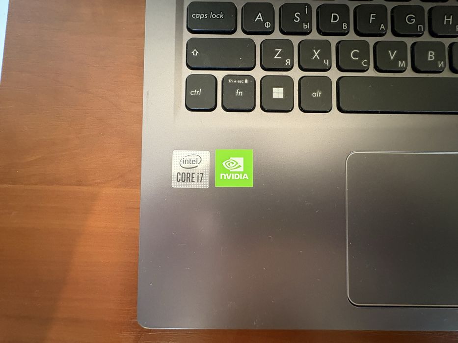ASUS VivoBook X515J / i7-10gen / 16GB RAM / SSD 480GB / NVIDIA 2GB /