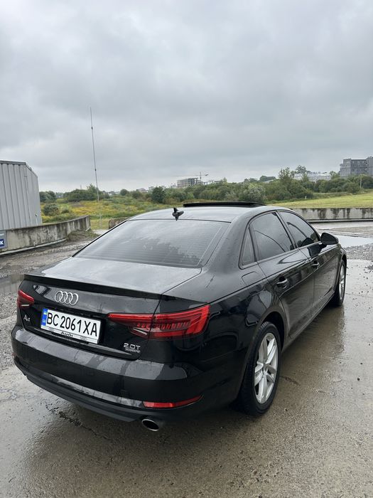 Продам Ауді А4 2017 рік
